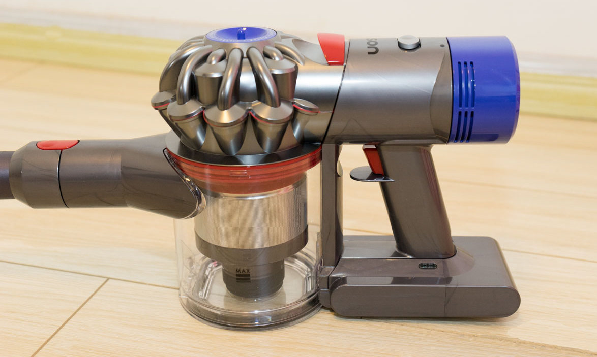 v8 absolute dyson