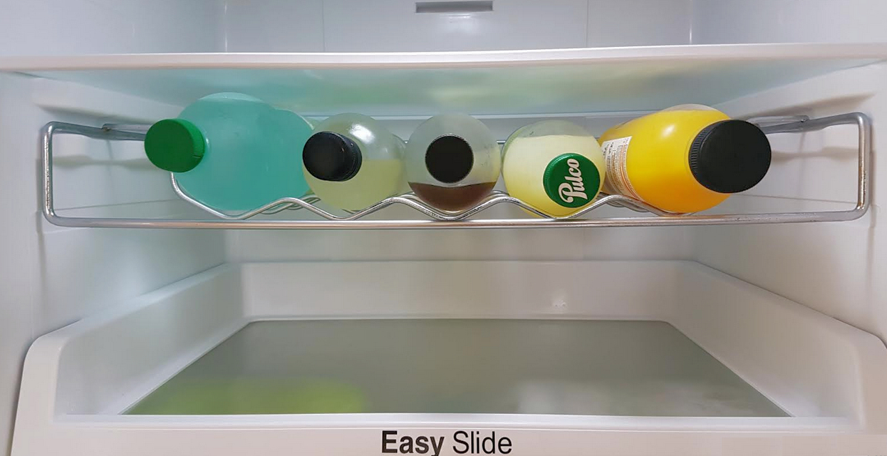 Porte-bouteilles de 50x30cm pour 5 bouteilles dans réfrigérateur